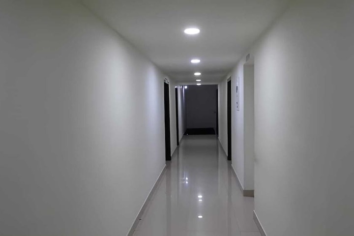 Ballroom/Hall 31 of 35