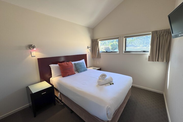 Room 3 of 48