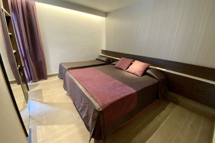 Room 25 of 62