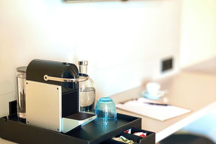 Room 10 of 21