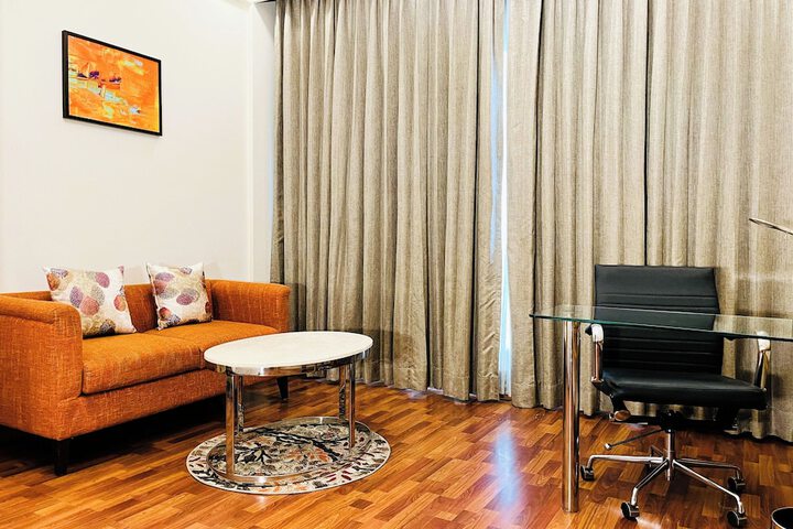 Room 17 of 39