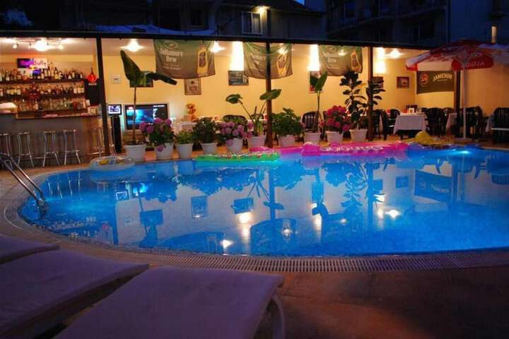Hotel with Pool