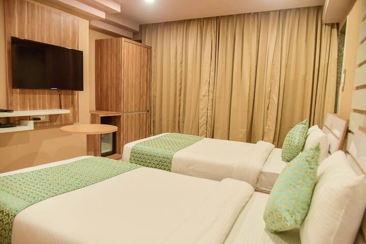 Room 6 of 39