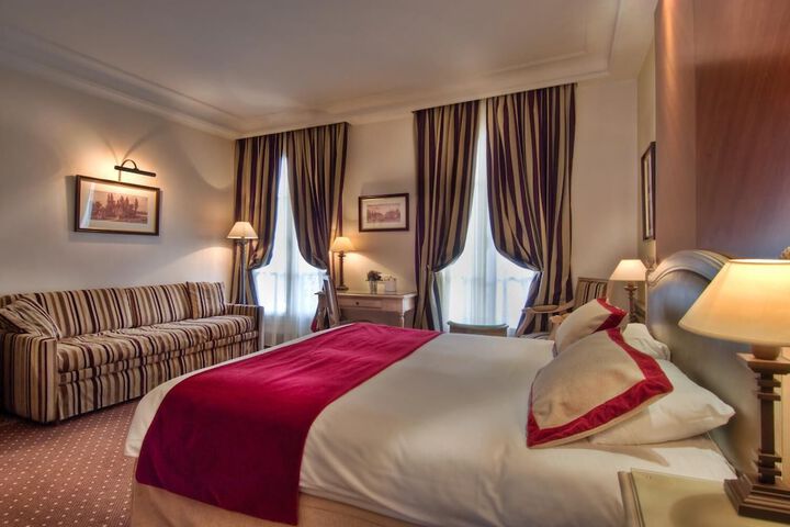 Room 16 of 29