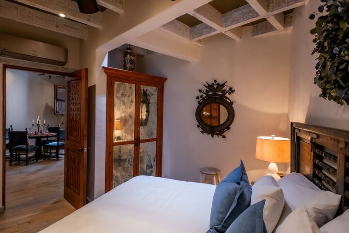 Room 8 of 53