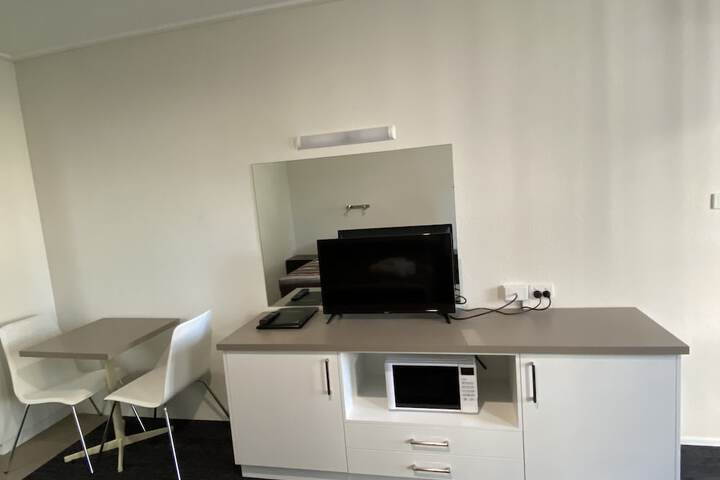Room 52 of 81