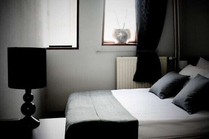 Room 4 of 23