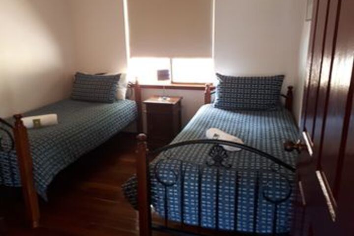 Room 11 of 36