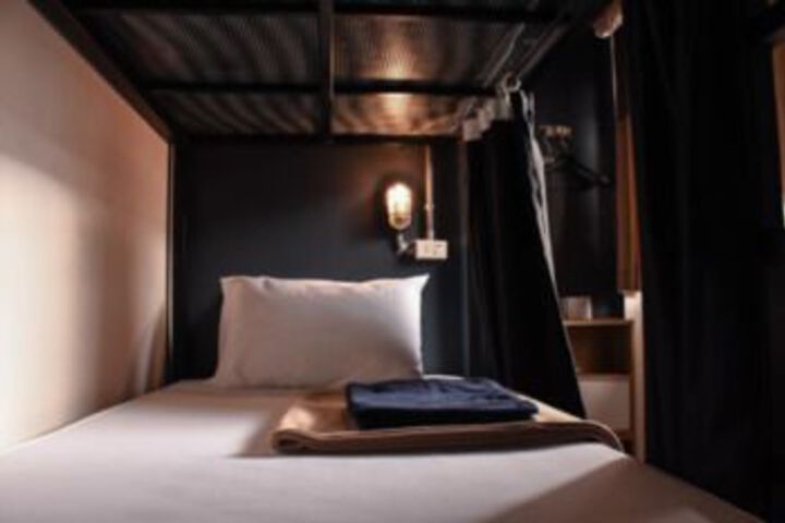 Room 10 of 23