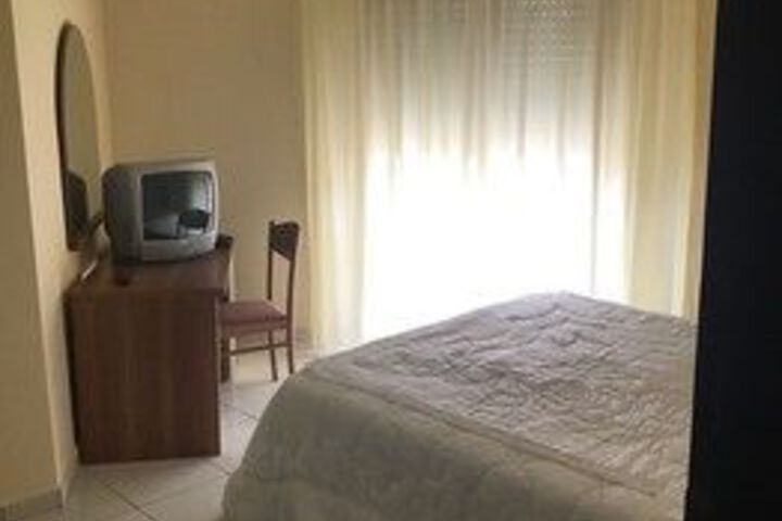 Room 11 of 20