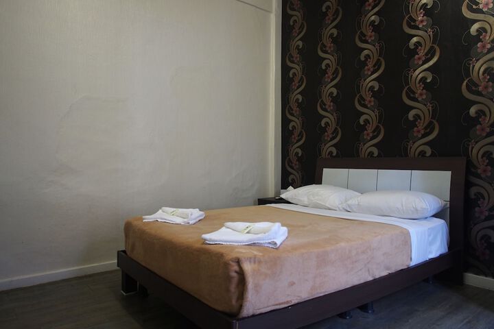 Room 10 of 52