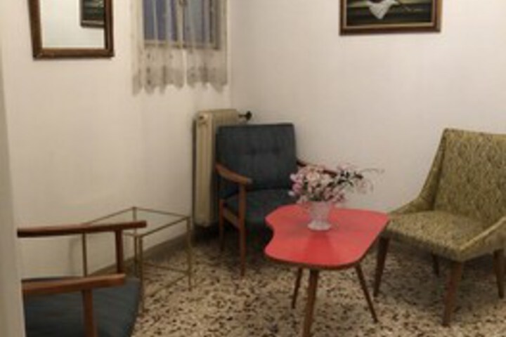 Room 25 of 74