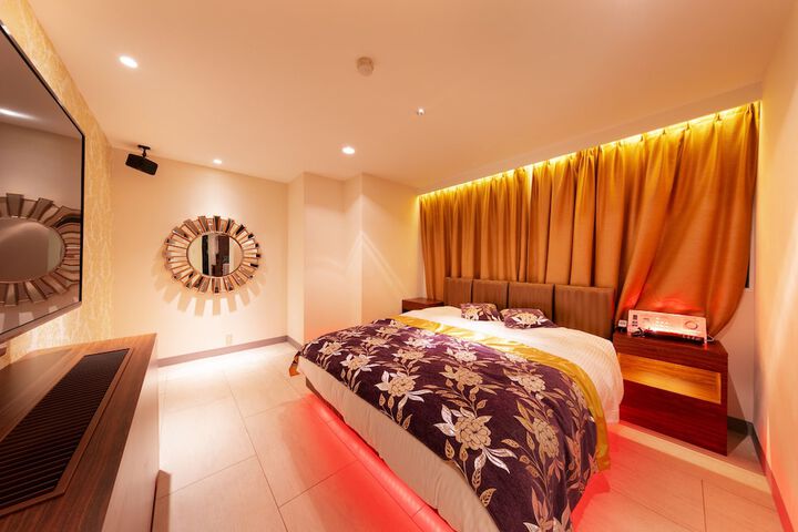 Room 12 of 34