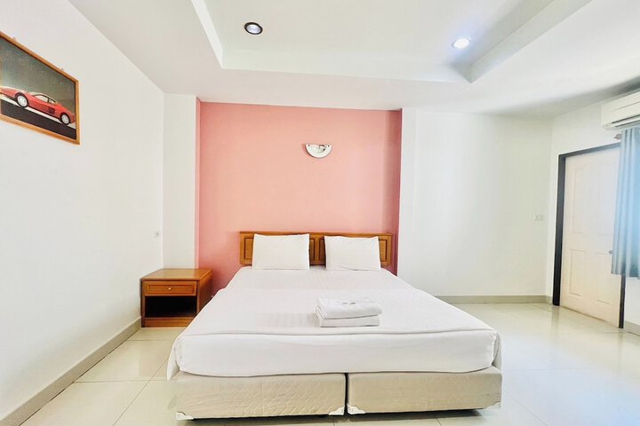 Room 4 of 29