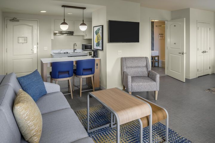 Room 51 of 100