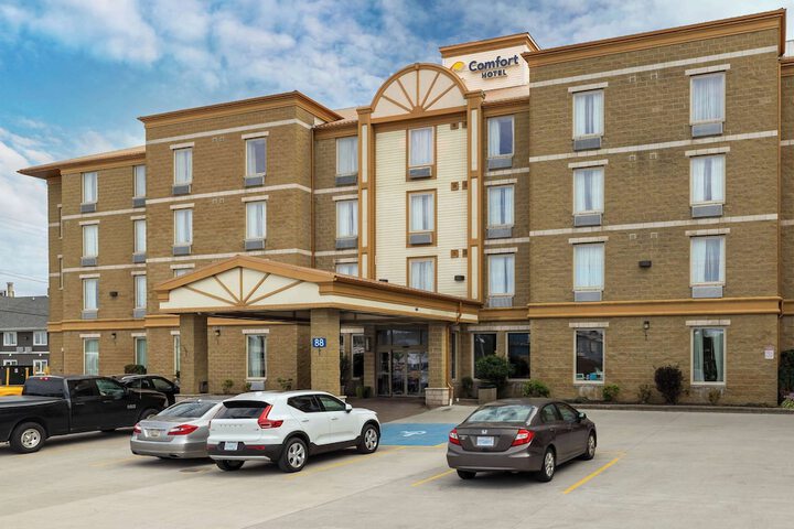 Hotel 83 of 84