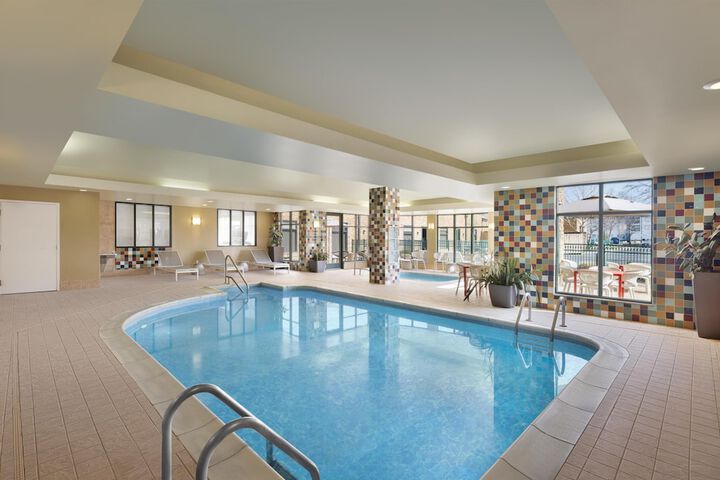 Hotel with Pool