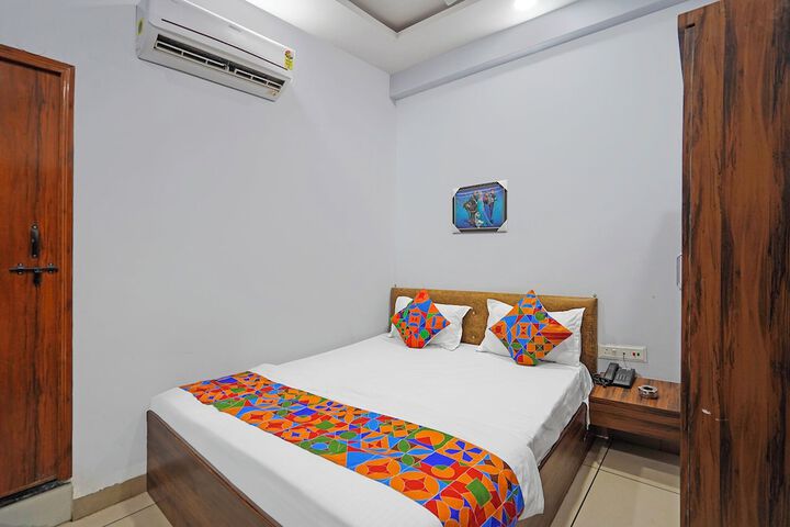 Room 14 of 24