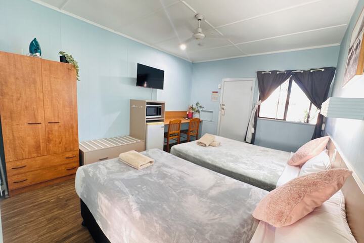 Room 17 of 39