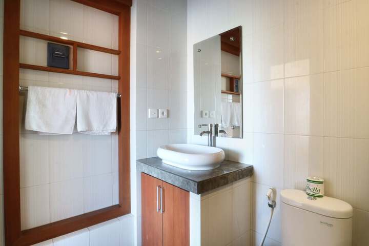 Bathroom Interior Photo