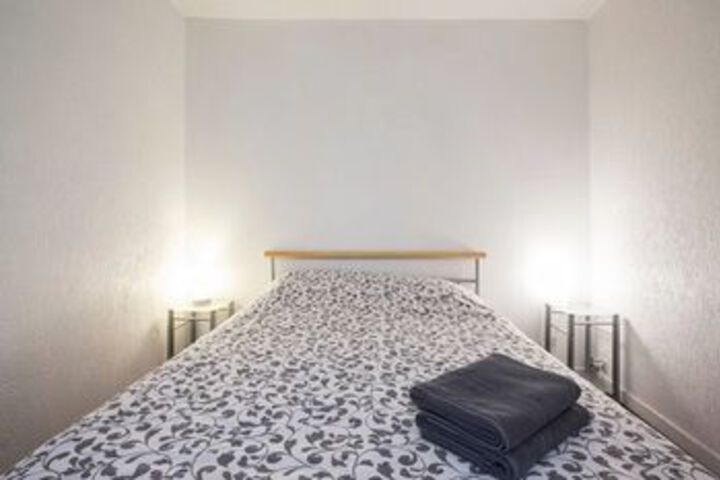 Room 33 of 83
