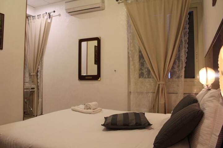 Room 3 of 62