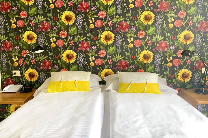Room 17 of 61