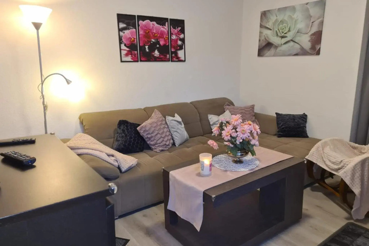 Room 3 of 18