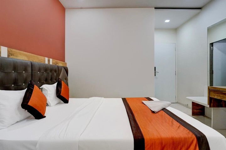 Room 12 of 14