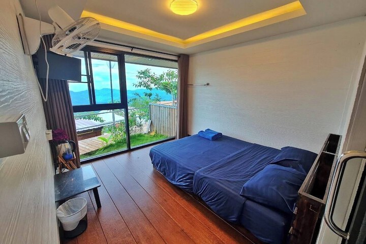 Room 44 of 105