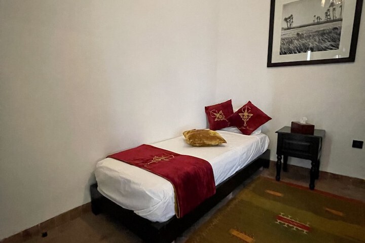 Room 42 of 435