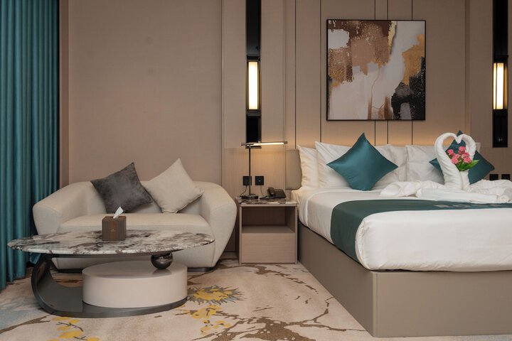 Room 9 of 46