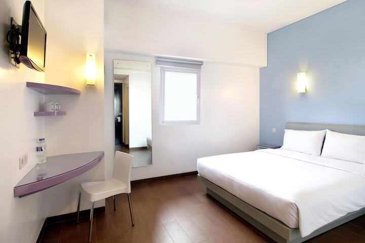 Room 5 of 20