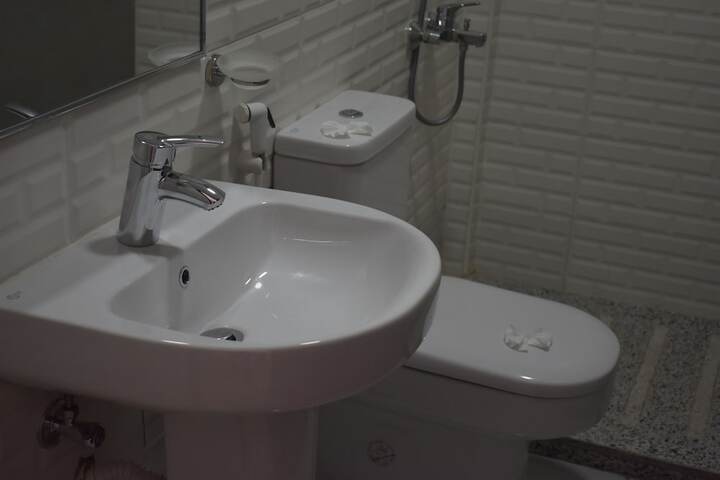 Room 19 of 32