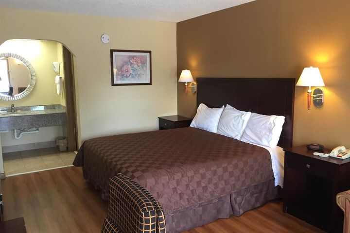 Room 2 of 11