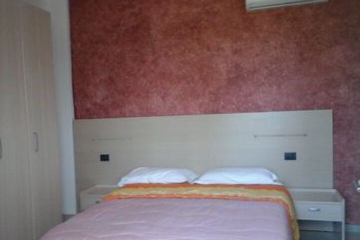 Room 30 of 43