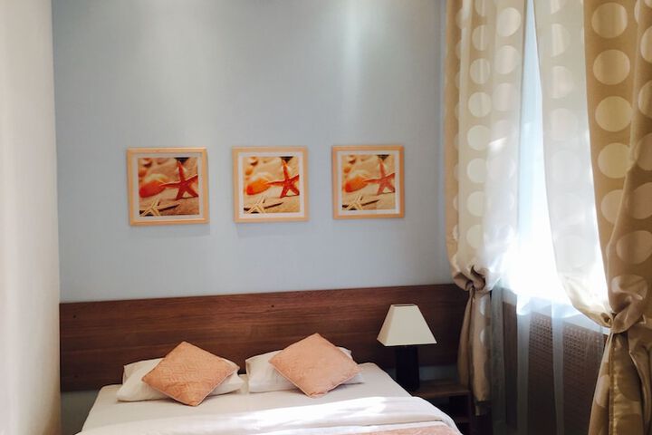 Room 14 of 60