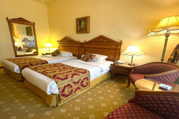 Room 9 of 42