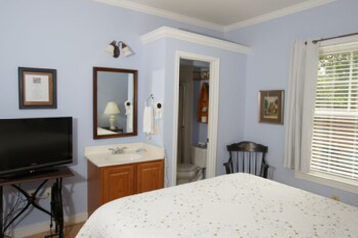 Room 147 of 253