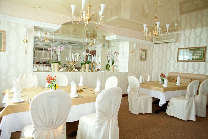 Dining 51 of 65