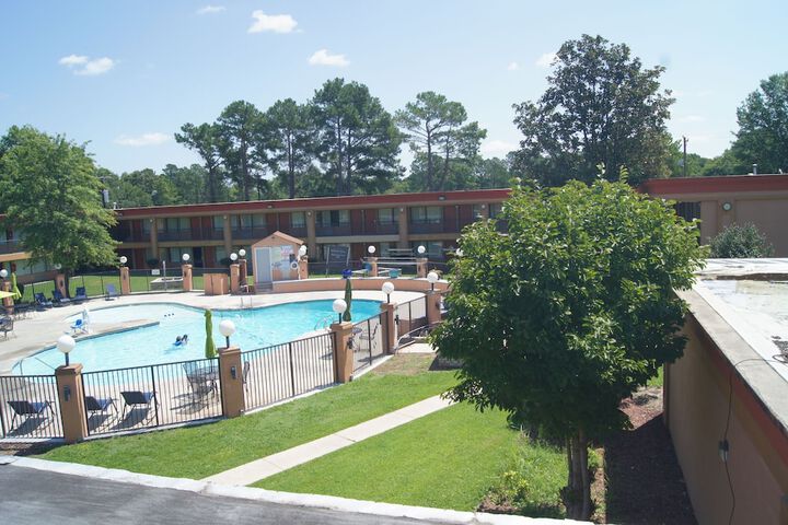 Pool 42 of 101