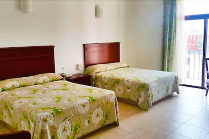 Room 8 of 35