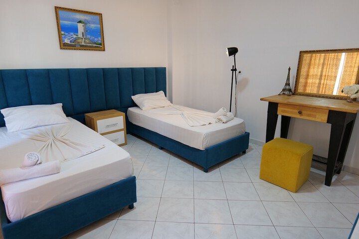 Room 15 of 62