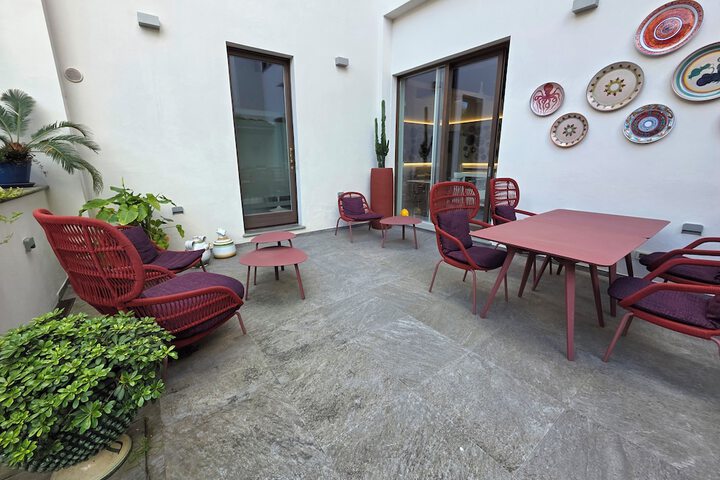 Hotel Exterior 57 of 60