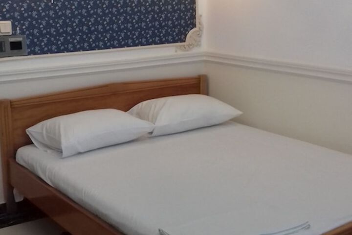 Room 21 of 37