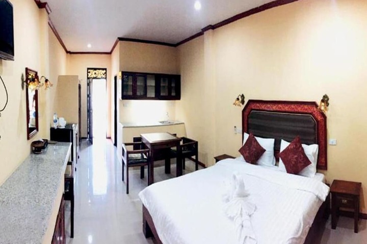 Room 15 of 51