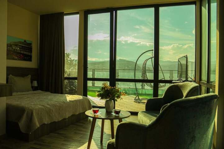 Room 2 of 16
