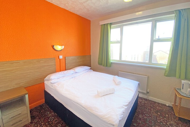 Room 10 of 41