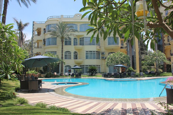 Pool 64 of 117