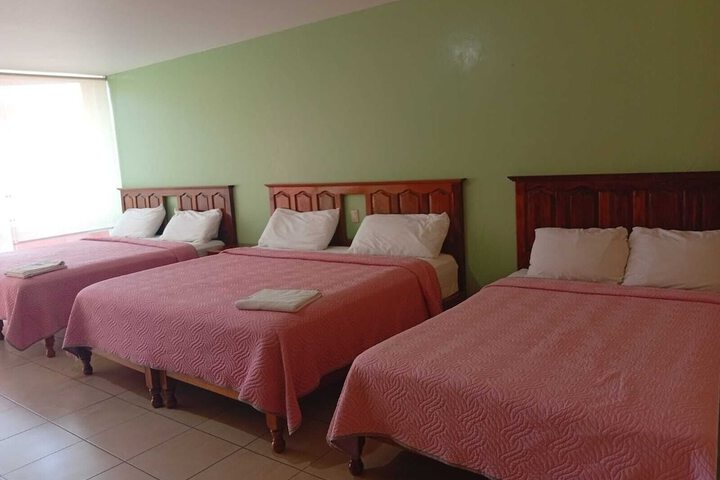 Room 9 of 40
